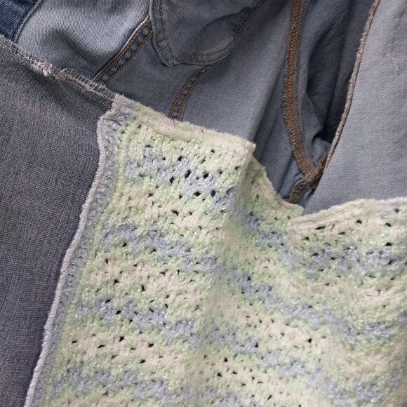 3757 Size 4/2X Upcycled Torrid Jean Tunic with Crochet Trim and Appluque Flowers - Picture 8 of 9